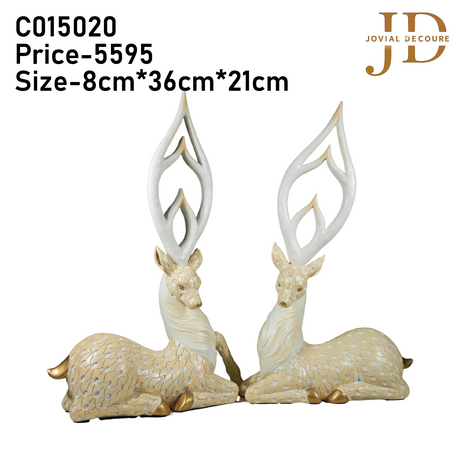 Sitting Couple Deer