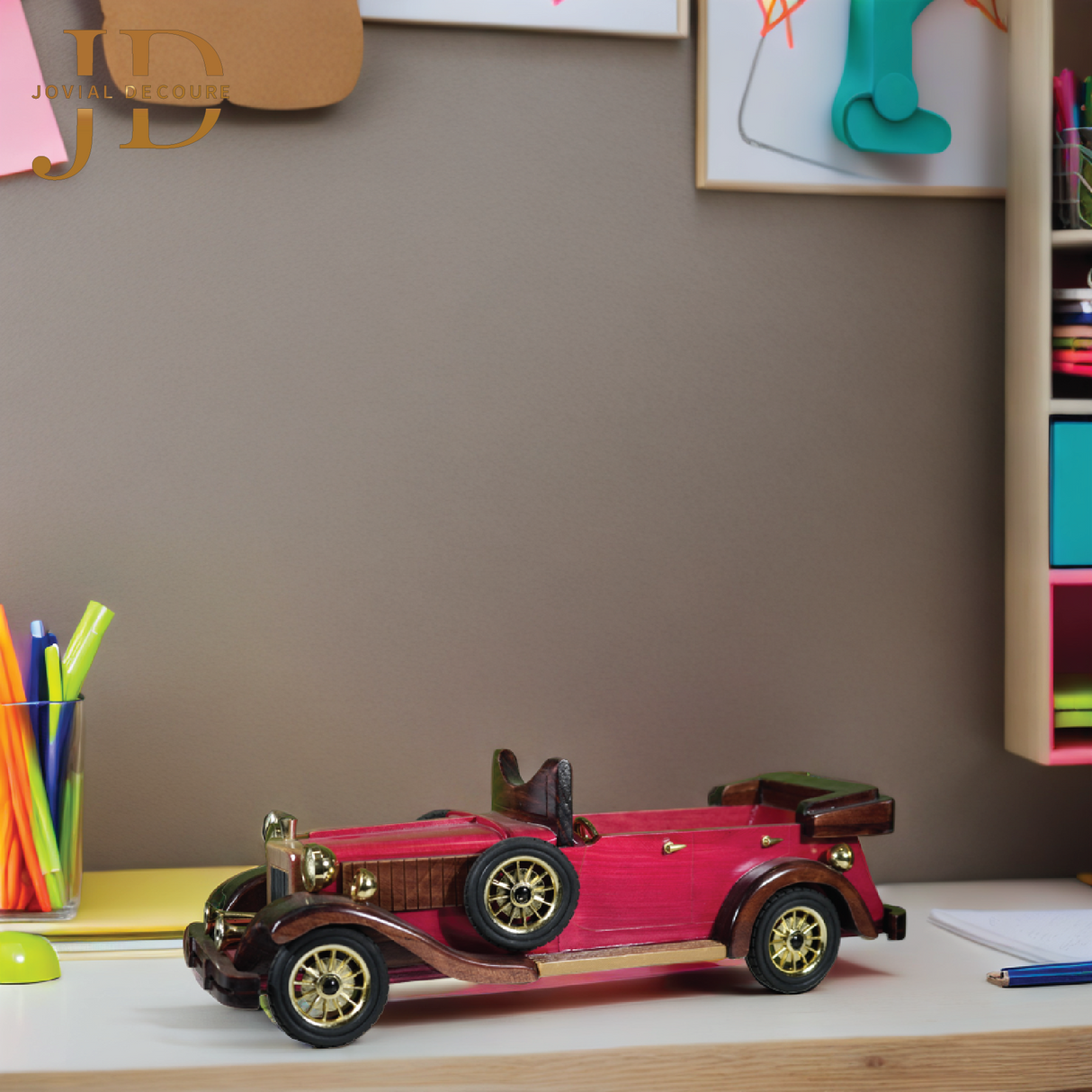 Hardwood Classic Vintage Retro Car Antique (Red) Large